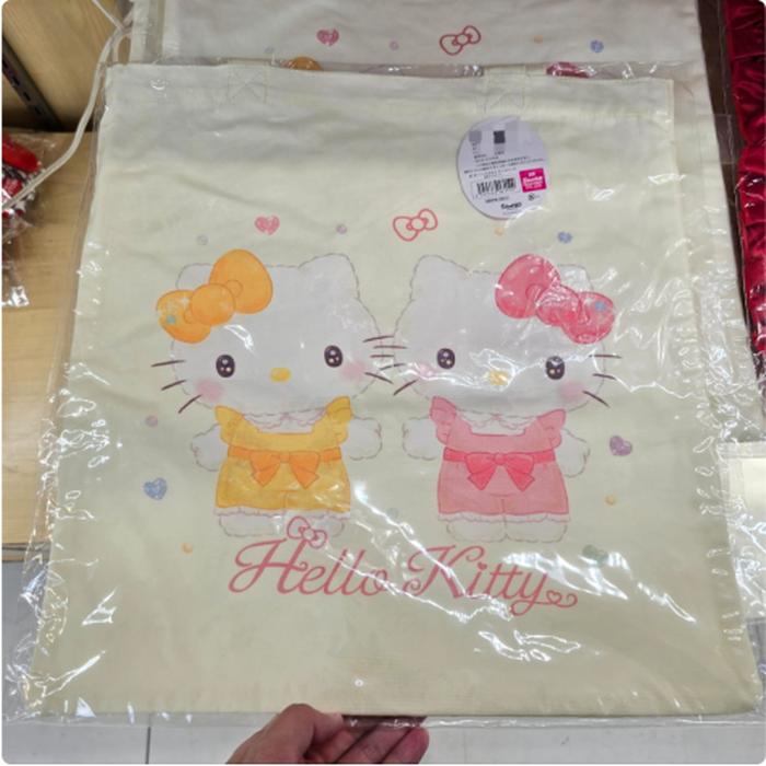 Hello Kitty tote bag