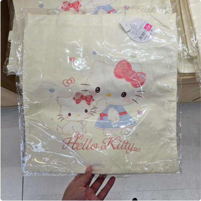 Hello Kitty Totebag Charm