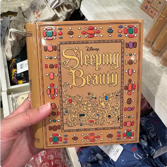 Sleeping Beauty Tincase Cookie Fill - The container is large and cute 