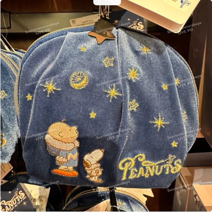Snoopy pouch winter coll