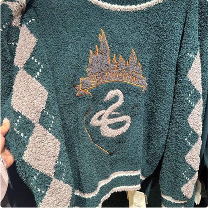 Pull Over Bust Model 118 cm Slytherin