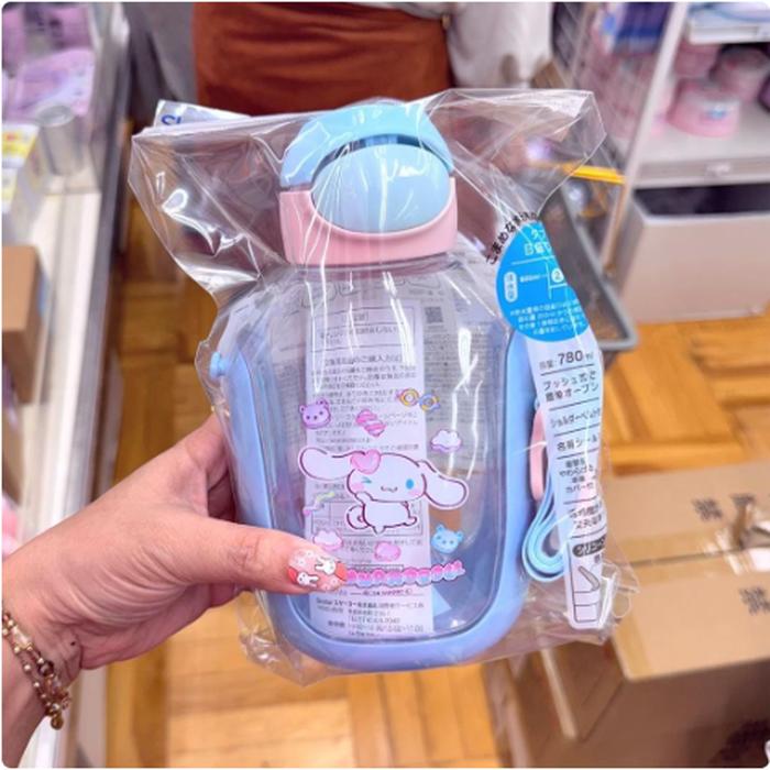 Cinnamoroll Water Bottle Contents 800ml