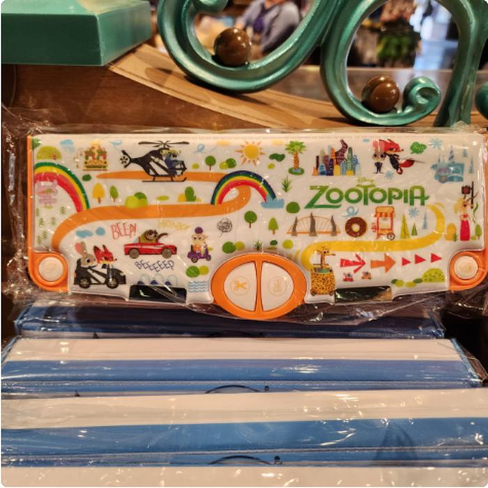 Complete Pencase There are scissors, sharpener, insulation, and eraser, Zootopia 