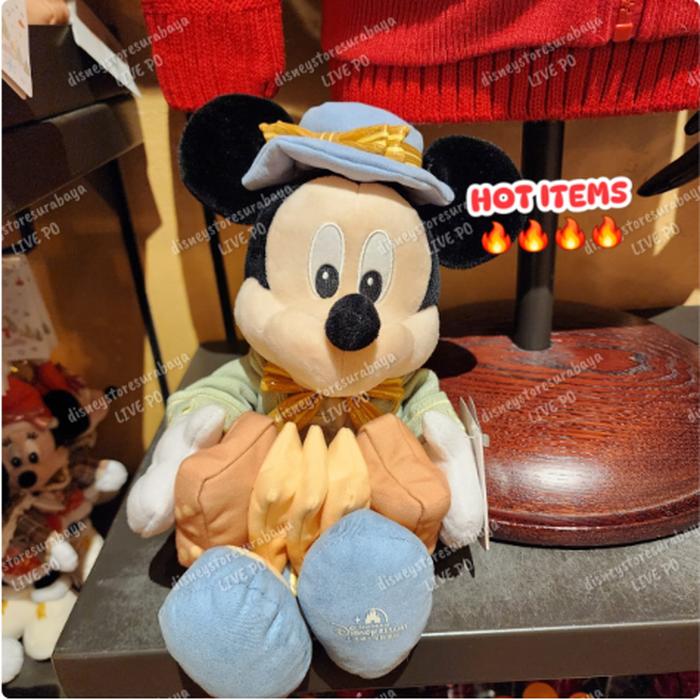 Winter Holiday - Plush Mickey 
