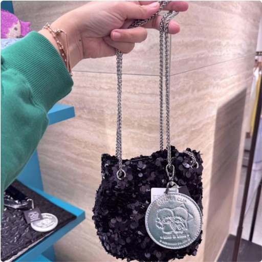 [3/4/2025-16:26-785] Kiki & Lala 2 Way Sequin Drawstring Mini Shoulder Bag Uk 15 X 10 X 16 Cm Black