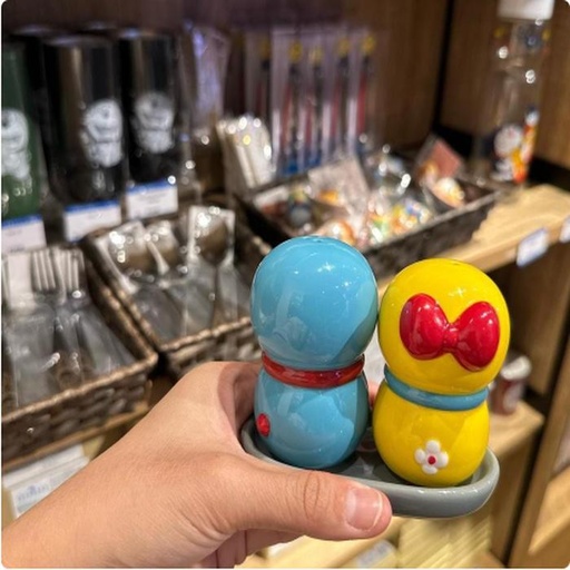 [3/4/2025-18:49-900] Salt & Pepper Case Dora And Dorami 