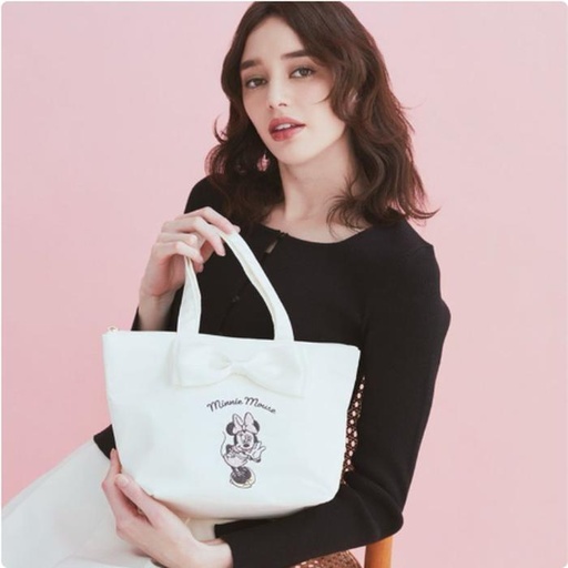 [3/4/2025-21:11-925] Maison De Fleur X Minnie Ribbon Tote Bag Ivory Material Satin