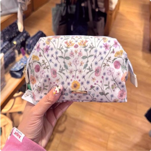 [3/5/2025-19:37-445] Liberty Print Wire Pouch Ivory