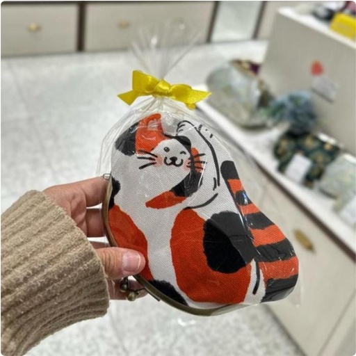 [3/6/2025-16:26-490] Ayanokoji Gamaguchi Purse Pouch Paint Mike