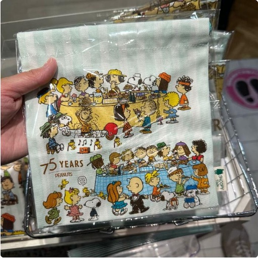 [15/03/2025-20:11-170] Drawstring Pouch Snoopy Town 75th