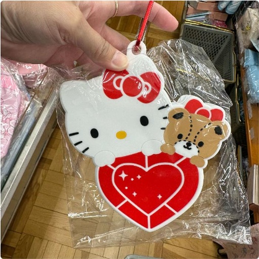 [17/03/2025-11:10-250] Carabiner Silicone Pouch Hello Kitty