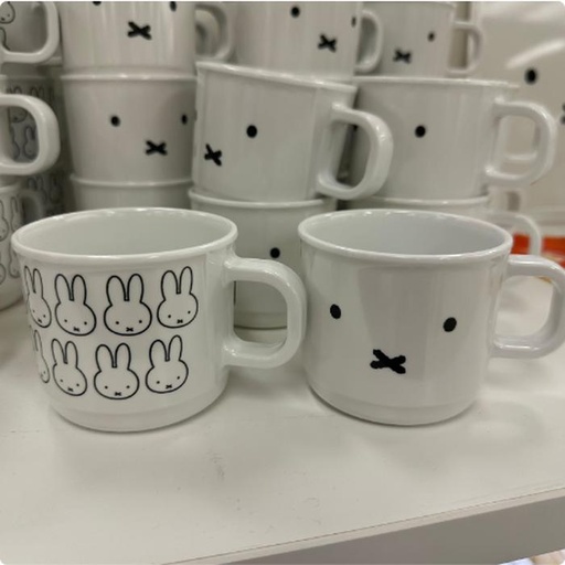 [9/29/2024-08:33-165] Miffy Melamine Cup has a handle
