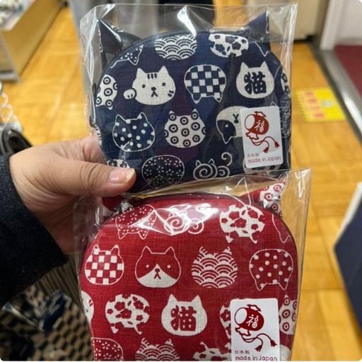 [9/30/2024-18:26-155] Paint pouch has a ear made in Japan