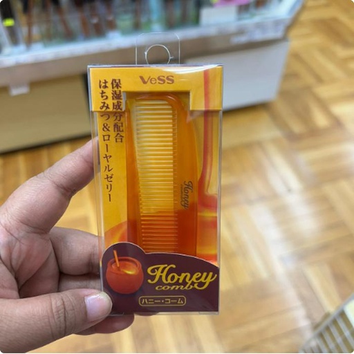 [10/1/2024-14:02-105] Folding Comb. With extra honey 