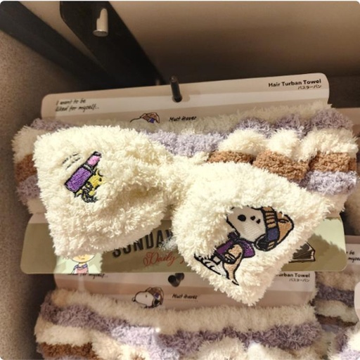 [10/4/2024-12:44-380] Snoopy Funday Hair Turban 