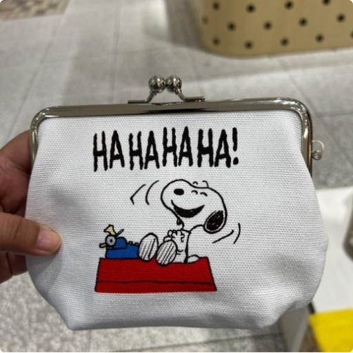 [10/4/2024-15:04-550] Pouch Cosmetic Gamaguchi White
