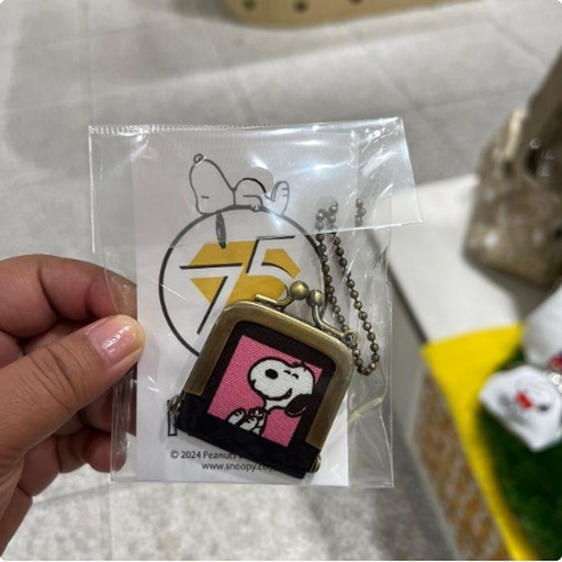 [10/4/2024-15:05-290] Bag / wallet strap snoopy