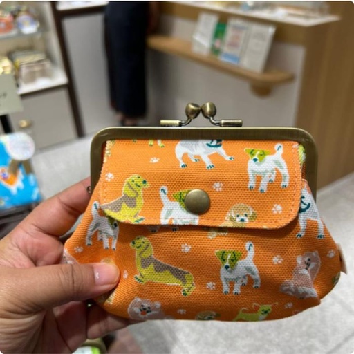 [10/4/2024-15:35-720] Gamaguchi pouch orange 
