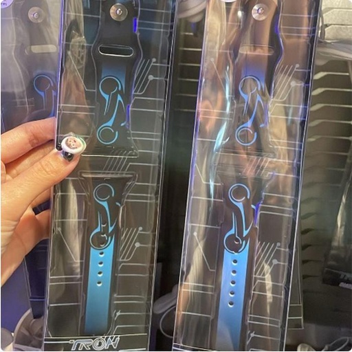 [10/14/2024-08:39-470] Strap Watch Tron There are 2 size (38 - 41 and 42 - 49 mm) 