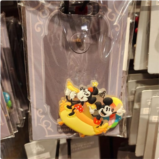 [10/15/2024-10:27-220] Mickey Minnie Magnet