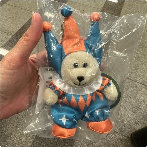 [11/1/2024-06:08-470] Bearista keychain