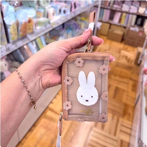 [11/2/2024-12:58-300] Miffy Pouch has a rope Brown