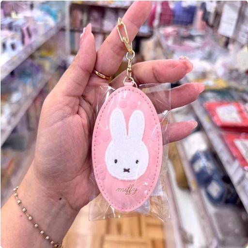 [11/2/2024-13:02-175] Miffy Keychain Pink