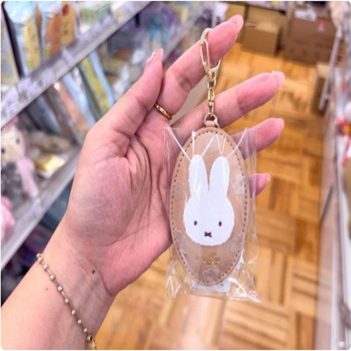 [11/2/2024-13:02-175] Miffy Keychain Brown