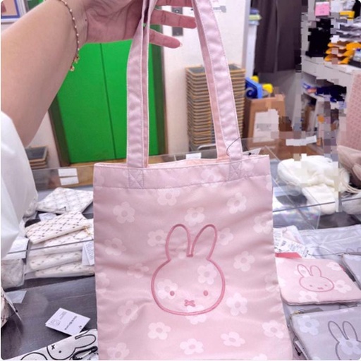 [11/2/2024-13:10-420] Miffy tote bag pink. size is a bit big