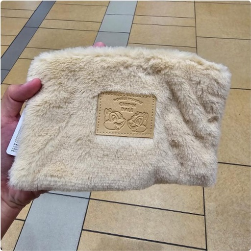 [11/2/2024-18:11-155] Fluffy Square Pouch Chipdale