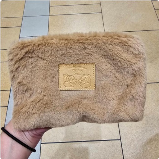 [11/2/2024-18:11-155] Fluffy Square Pouch Chipdale