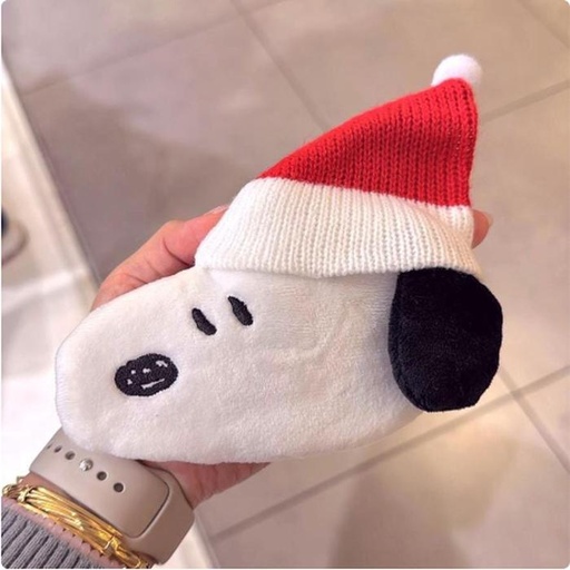[11/3/2024-10:30-250] Snoopy knit hat Christmas pouch filled with candy, can be hung on the bag too