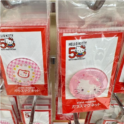 [11/3/2024-16:57-100] Glass Magnet Hello Kitty