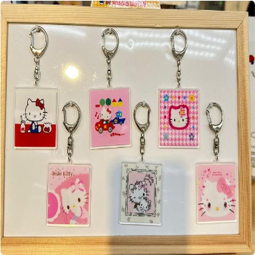 [11/3/2024-19:27-130] Random Keychain Hello Kitty