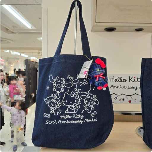[11/3/2024-20:31-920] Hello Kitty tote bag with Strap denim