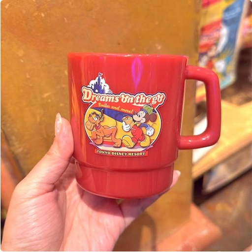 [11/4/2024-11:32-240] Plastic cup red