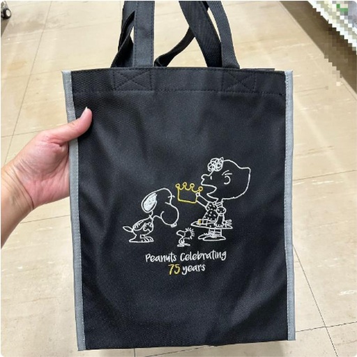 [11/5/2024-19:36-290] Snoopy flat totebag black