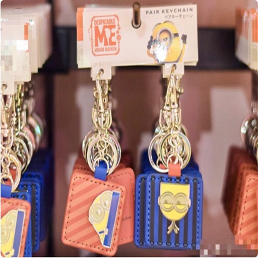 [11/7/2024-08:50-330] Minion Pair Keychain Winter Cololl Usj