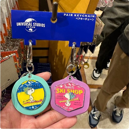 [11/7/2024-11:38-330] Pair keychain snoopy
