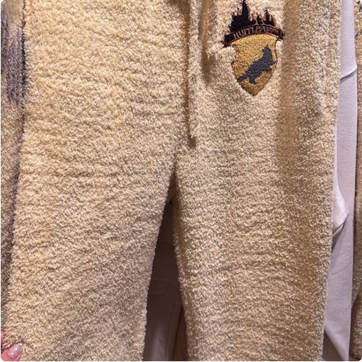 [11/7/2024-15:15-None1290] Long Pants Hufflepuff 