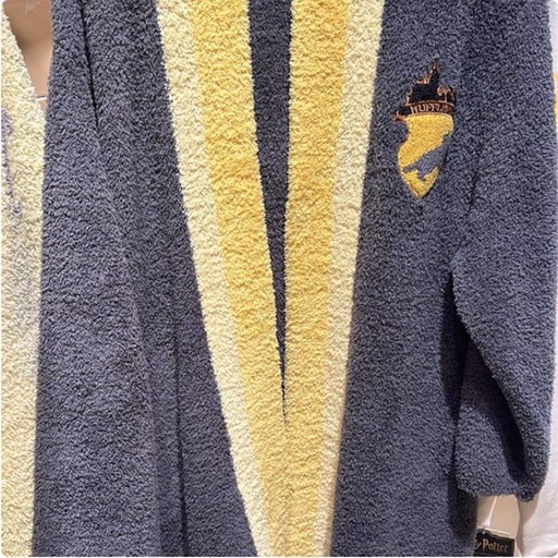 [11/7/2024-15:19-None1860] Knitted Gown Hufflepuff 