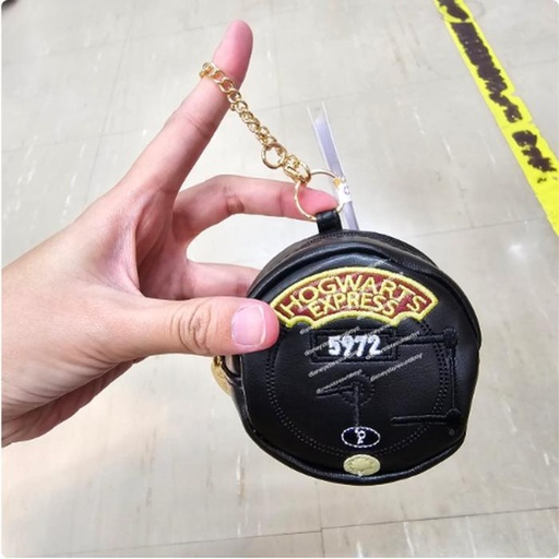 [11/9/2024-15:19-355] Keychain Pouch Hogwarts Black There is an eco bag