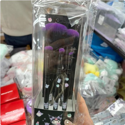 [11/12/2024-21:51-350] Set Brush Kuromi 