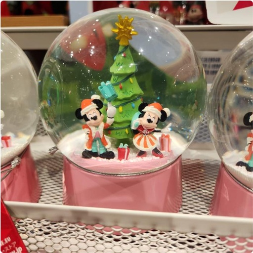 [11/19/2024-16:39-850] Snowglobe Mickey Minnie Xmas bigger 