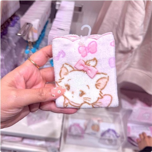 [11/25/2024-17:27-160] Marie Hand Towel