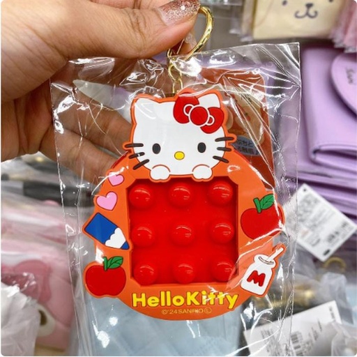 [12/19/2024-08:41-135] Hello Kitty Keychain can be squeezed