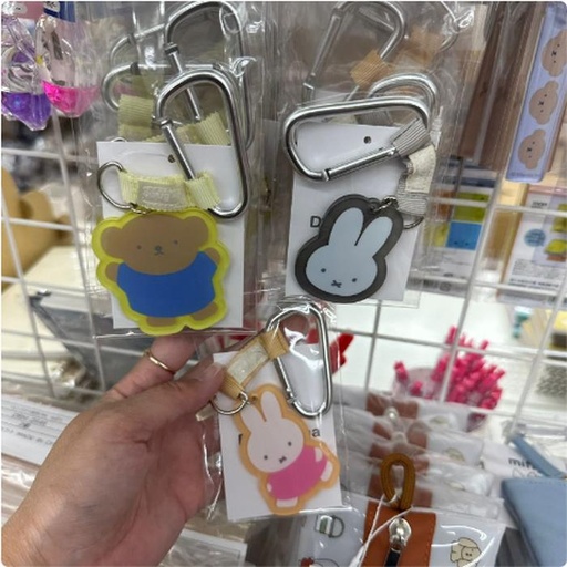 [12/19/2024-12:48-135] Carabiner Keychain Miffy / Boris