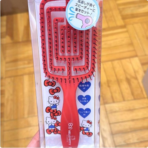 [12/23/2024-19:00-245] Comb Detangled Hello Kitty