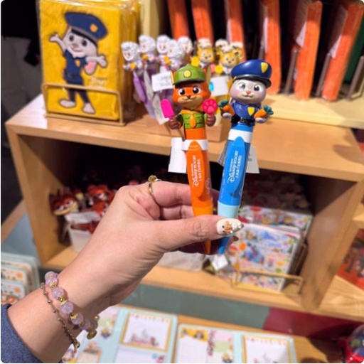 [1/2/2025-11:30-280] Pen Zootopia This hand can move2 @each *version of Nick / Judy Hopps *