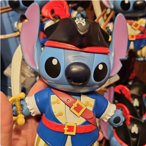 [1/6/2025-15:38-330] Figure Stitch Pirates of the Caribbean - Articulation can be moved by the hands and head 